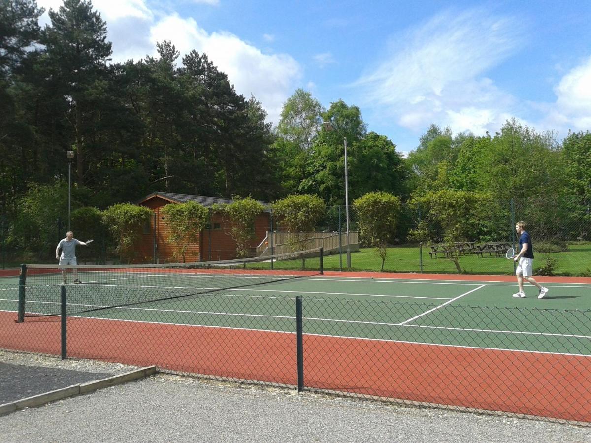 Hollicarrs Holiday Park - Hares Leap Riccall 外观 照片